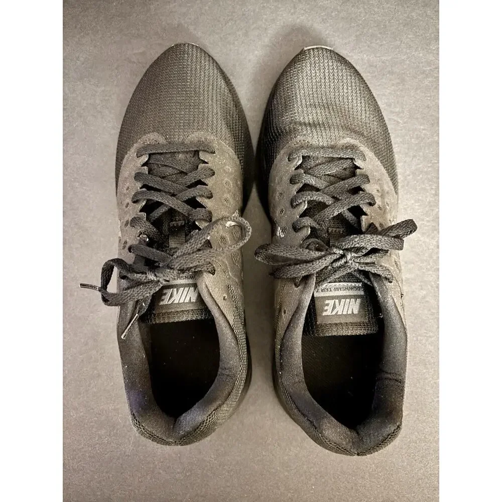 Nike Downshifter 7 running shoes Men’s 9.5